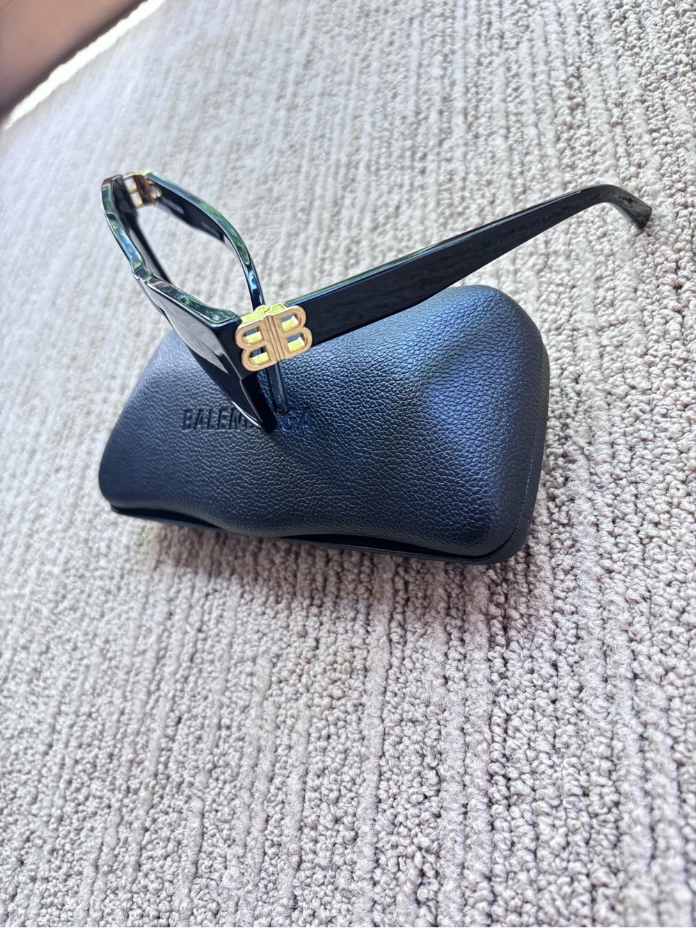 🕶️ balenciaga black frame cat eye sunglasses — BBO132S 🕶️ - Picture 2 of 6